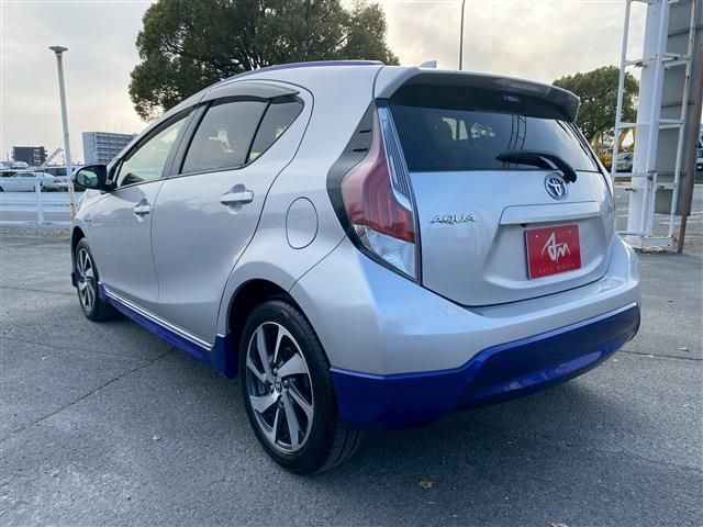 TOYOTA AQUA 2015 Image 31