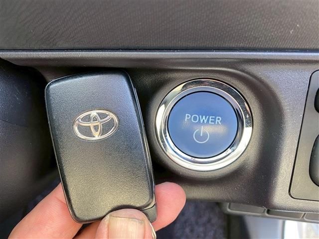 TOYOTA AQUA 2015 Image 31