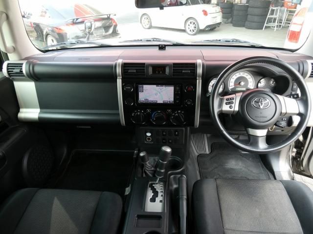 TOYOTA FJ CRUISER 4WD 2015 Image 31