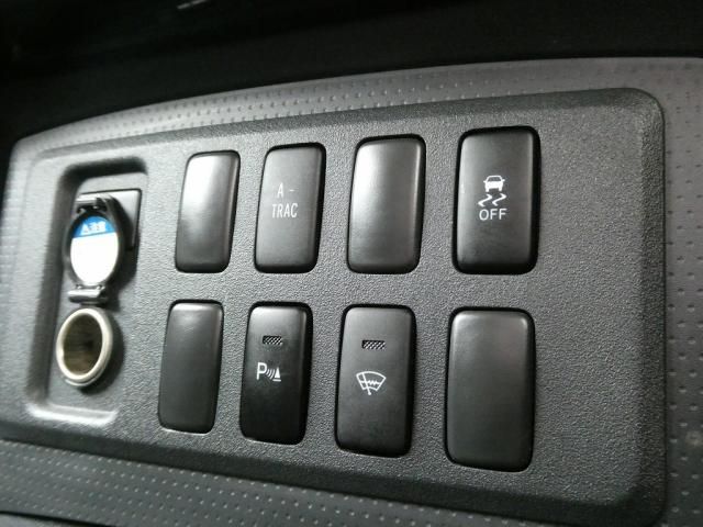 TOYOTA FJ CRUISER 4WD 2015 Image 31