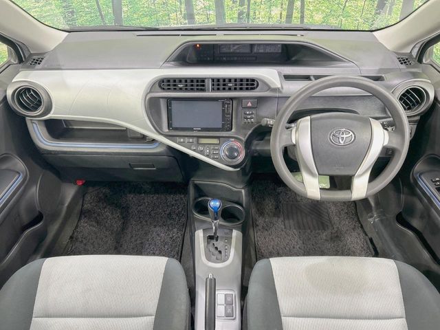 TOYOTA AQUA 2013 Image 31