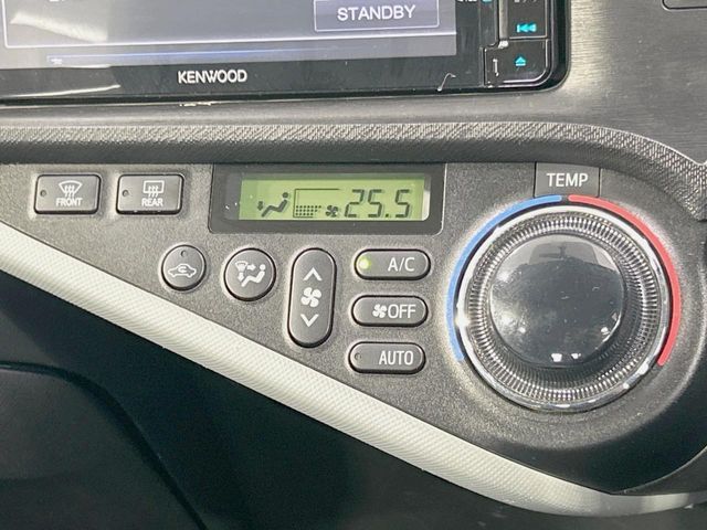 TOYOTA AQUA 2013 Image 31