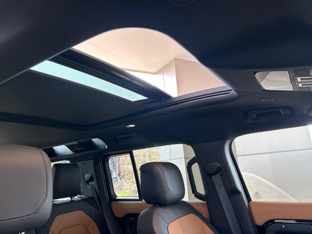 ROVER DEFENDER 2023 Image 31