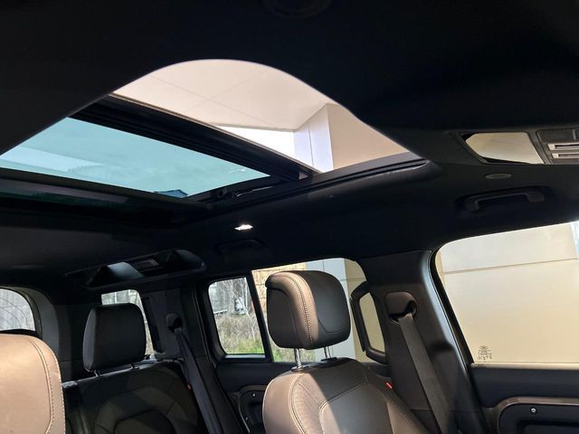 ROVER DEFENDER 2024 Image 31