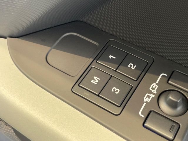 ROVER DEFENDER 2024 Image 31