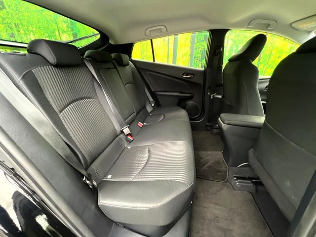 TOYOTA PRIUS 2017 Image 31