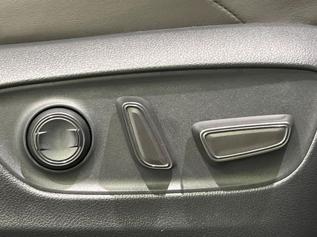 TOYOTA RAV4 HYBRID 4WD 2023 Image 31