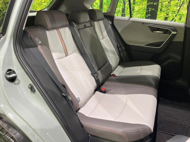 TOYOTA RAV4 HYBRID 4WD 2023 Image 31
