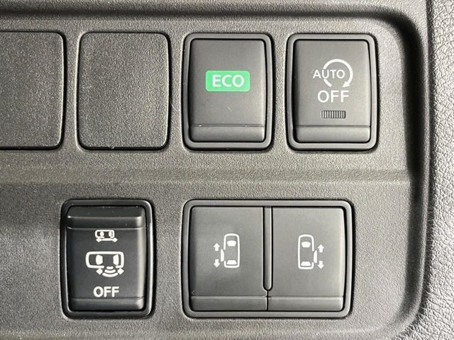 NISSAN SERENA  S-HYBRID 4WD 2018 Image 31