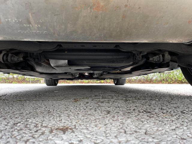 VOLVO V40 2018 Image 31