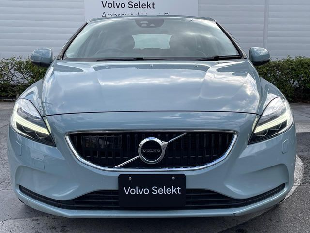 VOLVO V40 2018 Image 31
