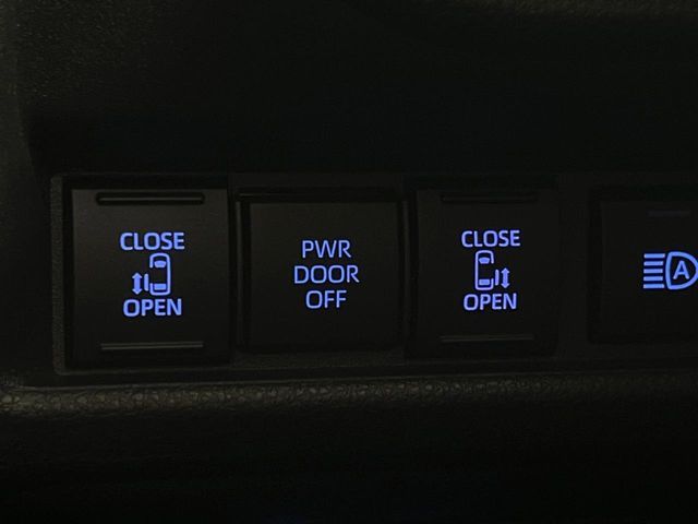 TOYOTA SIENTA HYBRID 2024 Image 31