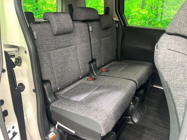 TOYOTA SIENTA HYBRID 2024 Image 31