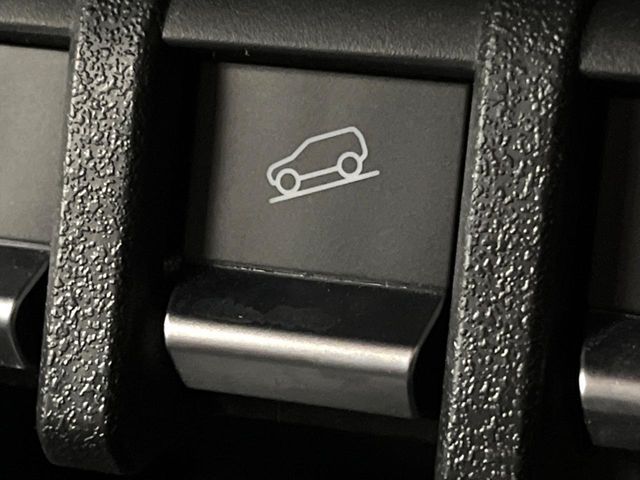 SUZUKI JIMNY 4WD 2023 Image 31