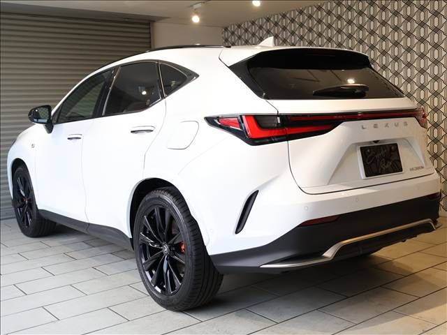 TOYOTA LEXUS NX350H 2023 Image 31
