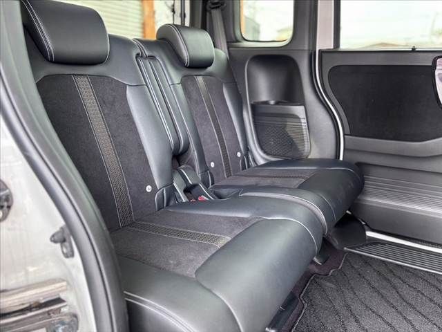 HONDA N BOX CUSTOM 2018 Image 31