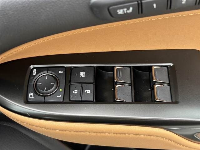 TOYOTA LEXUS NX350H 2023 Image 31