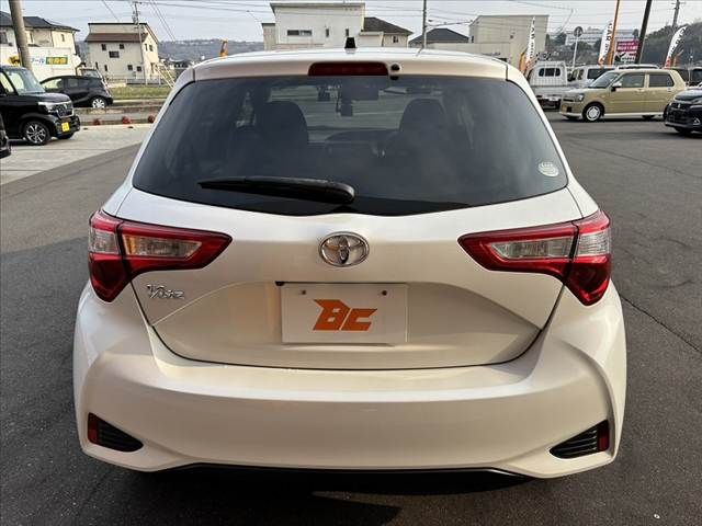 TOYOTA VITZ 2018 Image 31