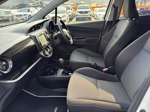 TOYOTA VITZ 2018 Image 31