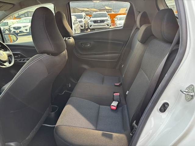 TOYOTA VITZ 2018 Image 31