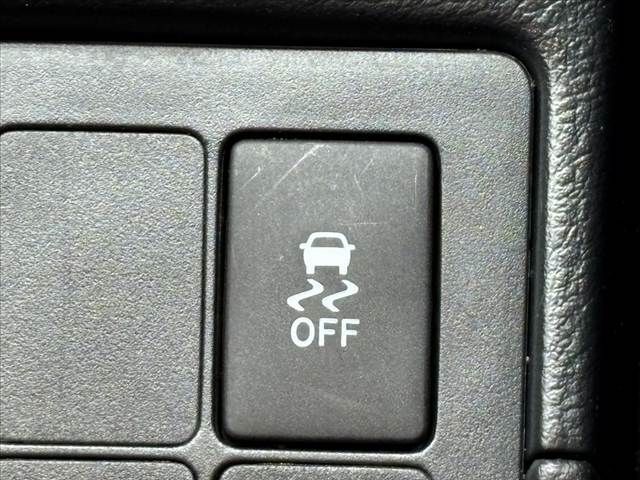 TOYOTA VITZ 2018 Image 31