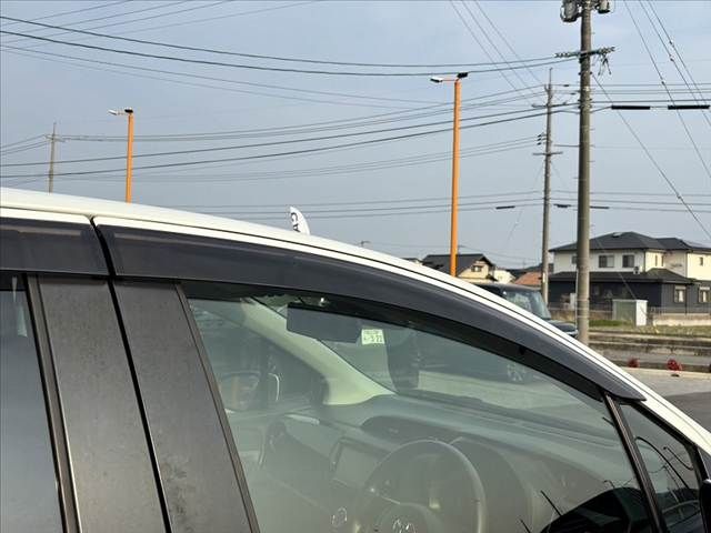 TOYOTA VITZ 2018 Image 31