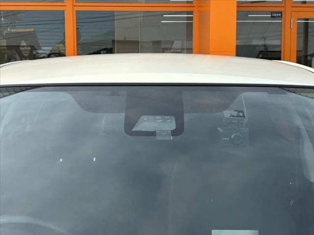 TOYOTA VITZ 2018 Image 31