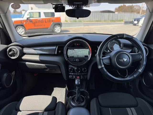 BMW MINI COOPER S 5D 2015 Image 31