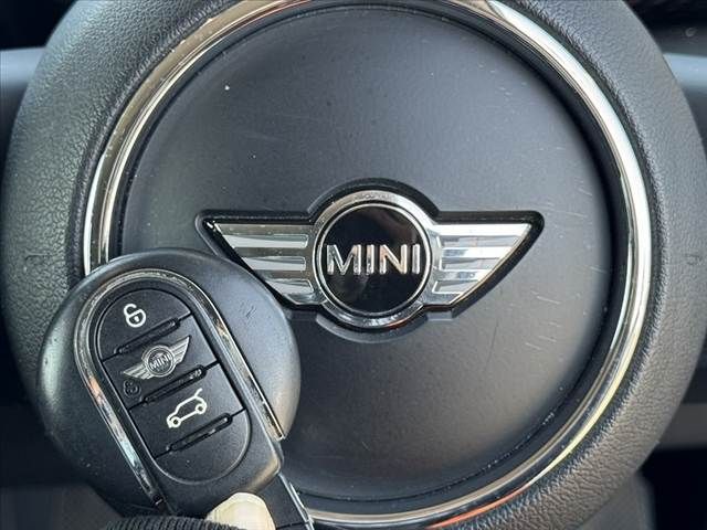 BMW MINI COOPER S 5D 2015 Image 31