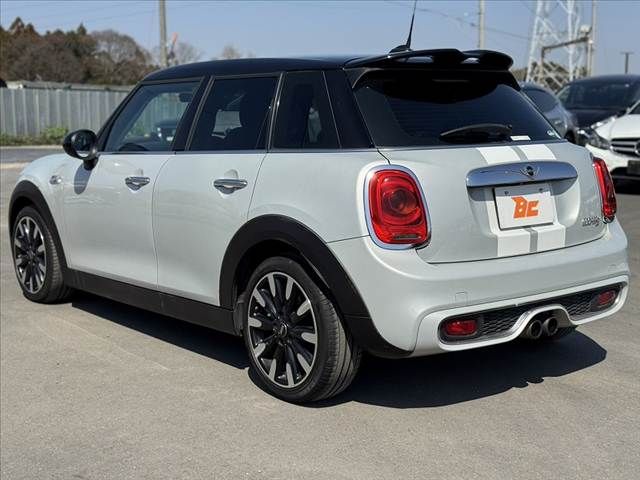 BMW MINI COOPER S 5D 2015 Image 31
