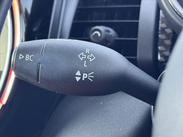 BMW MINI COOPER S 5D 2015 Image 31