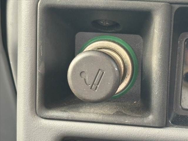 TOYOTA LANDCRUISER PRADO 1996 Image 31