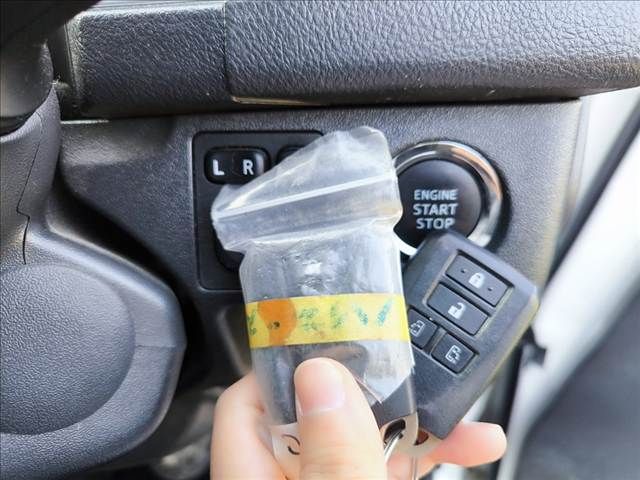 TOYOTA HIACE VAN 4WD 2018 Image 31