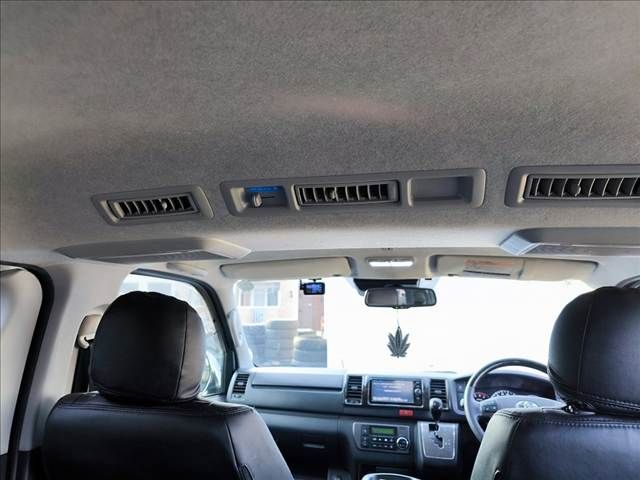 TOYOTA HIACE VAN 4WD 2018 Image 31
