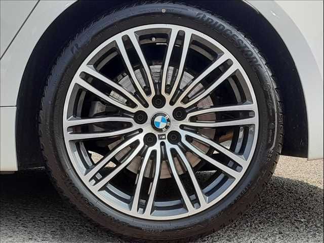 BMW 5SERIES SEDAN 2018 Image 31