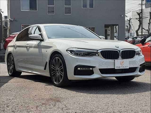 BMW 5SERIES SEDAN 2018 Image 31