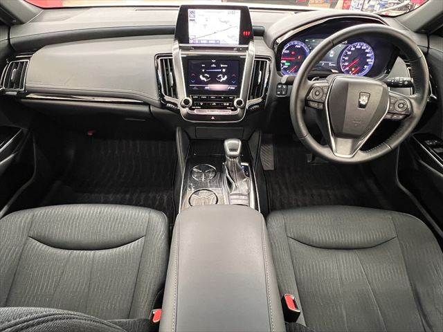 TOYOTA CROWN SEDAN HYBRID 2019 Image 31