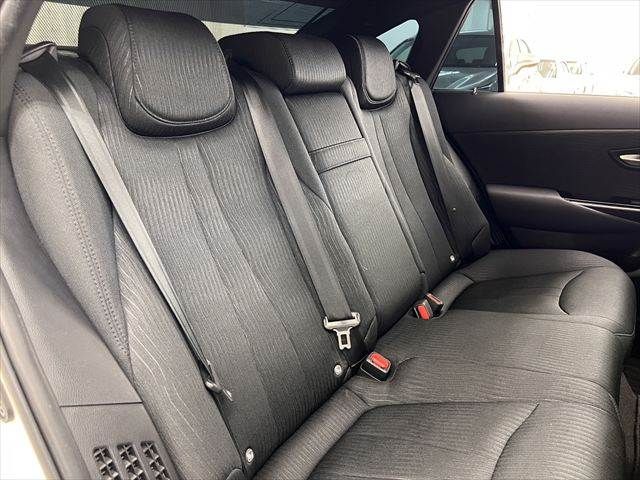 TOYOTA CROWN SEDAN HYBRID 2019 Image 31