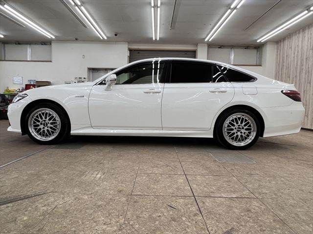 TOYOTA CROWN SEDAN HYBRID 2019 Image 31