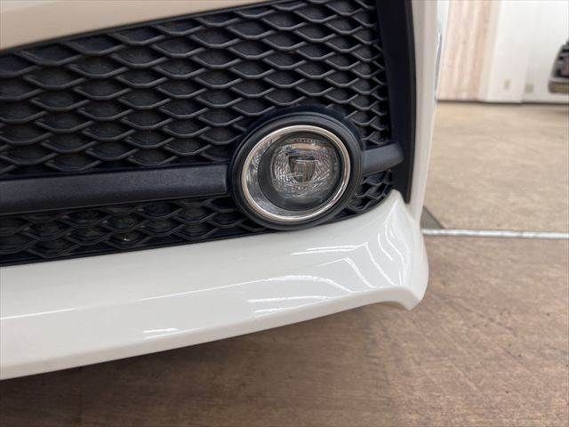 TOYOTA CROWN SEDAN HYBRID 2019 Image 31