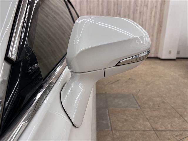 TOYOTA CROWN SEDAN HYBRID 2019 Image 31