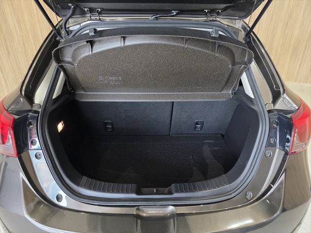 MAZDA DEMIO 2017 Image 31