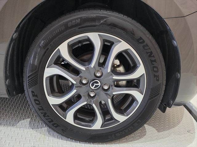 MAZDA DEMIO 2017 Image 31