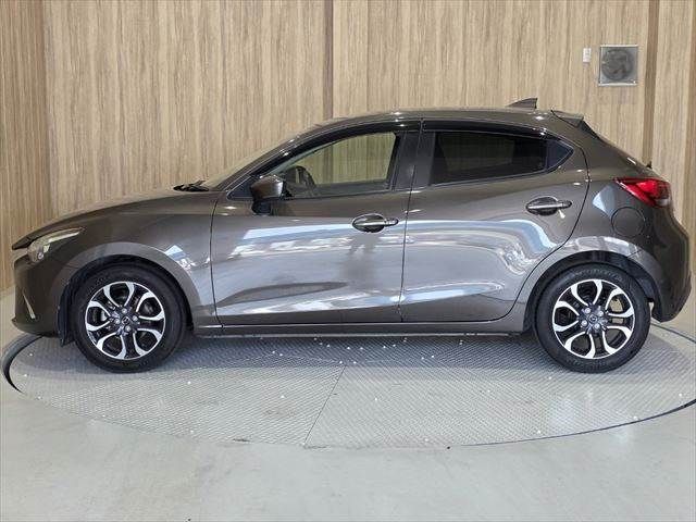 MAZDA DEMIO 2017 Image 31