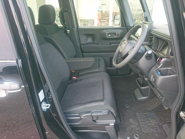 HONDA N BOX CUSTOM 2023 Image 31