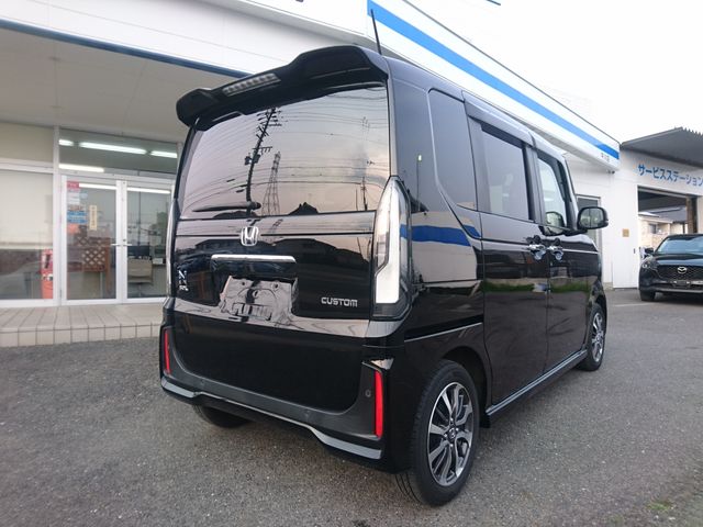 HONDA N BOX CUSTOM 2023 Image 31