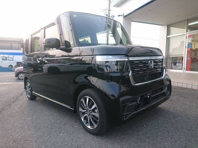 HONDA N BOX CUSTOM 2023 Image 31