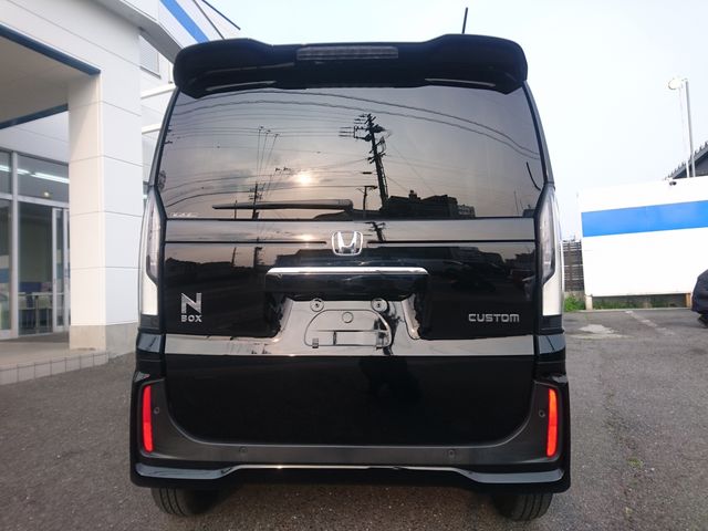 HONDA N BOX CUSTOM 2023 Image 31