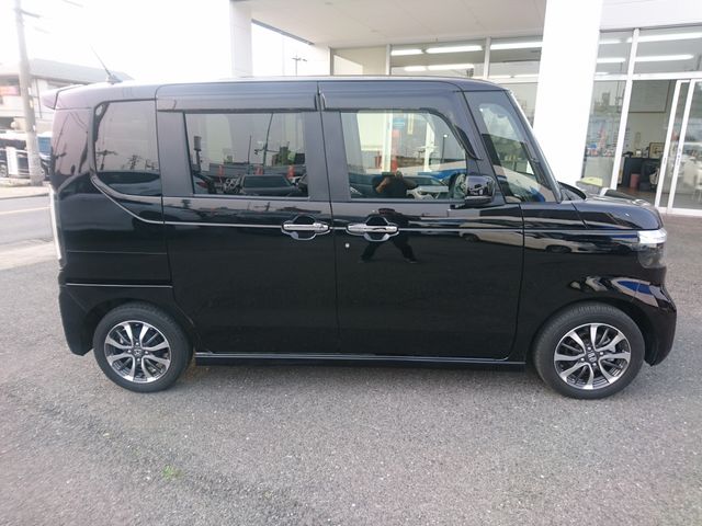 HONDA N BOX CUSTOM 2023 Image 31