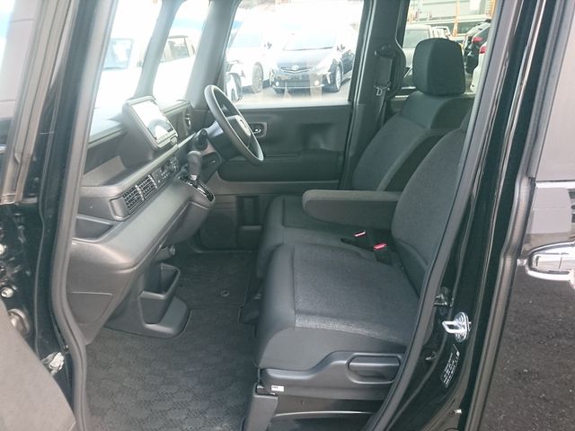 HONDA N BOX CUSTOM 2023 Image 31